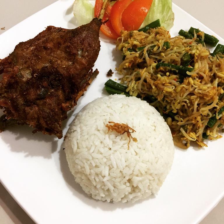 D'Sawah Amed Homestay & Warung Exterior foto